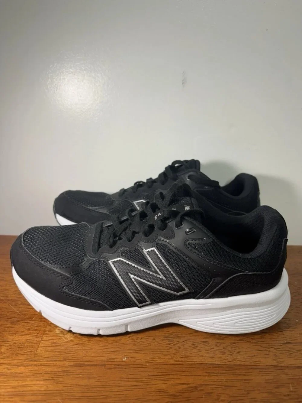 New Balance 460v3 W460LK3 Women’s Size 11 Black White Running Walking Shoes